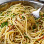 Spaghetti Aglio e Olio (Easy Garlic Olive Oil Pasta)